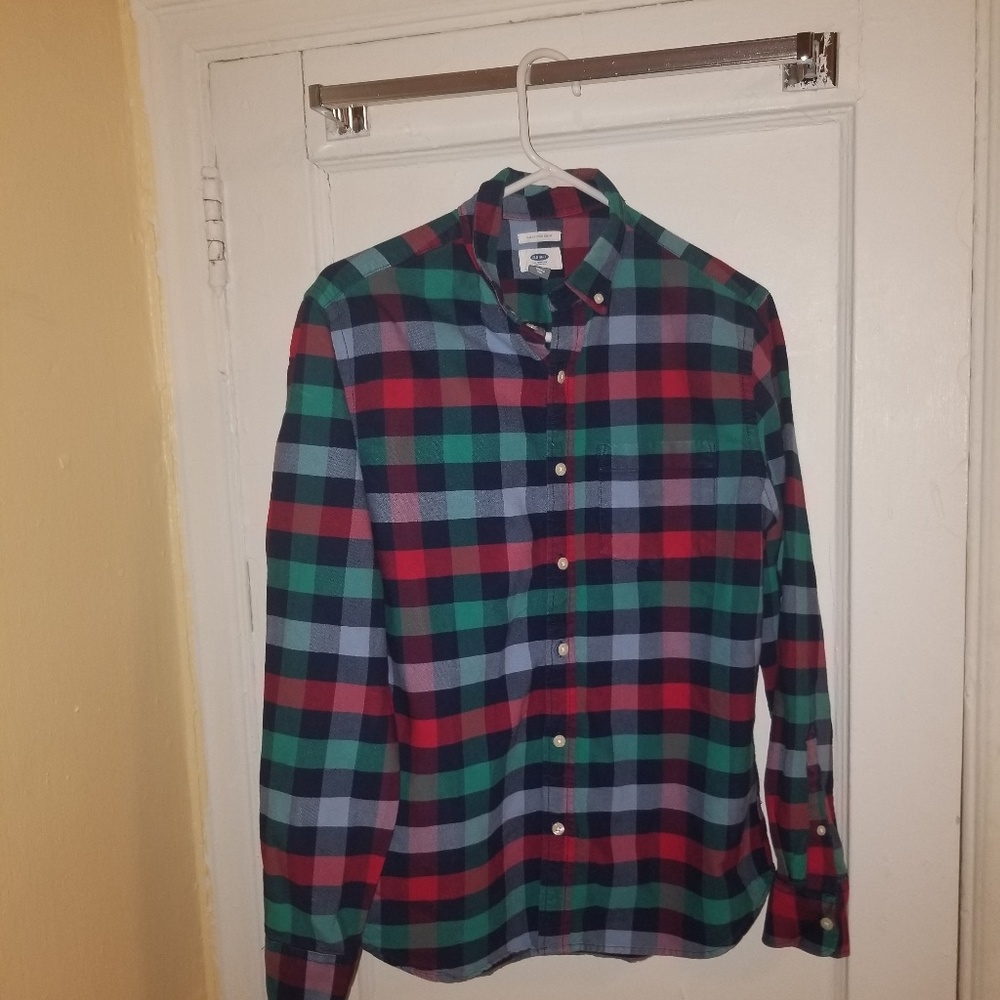Men's plaid button down shirt
